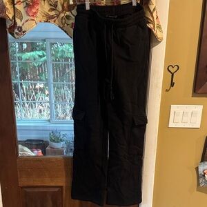 Forever 21 Women's Black Cargo Pants